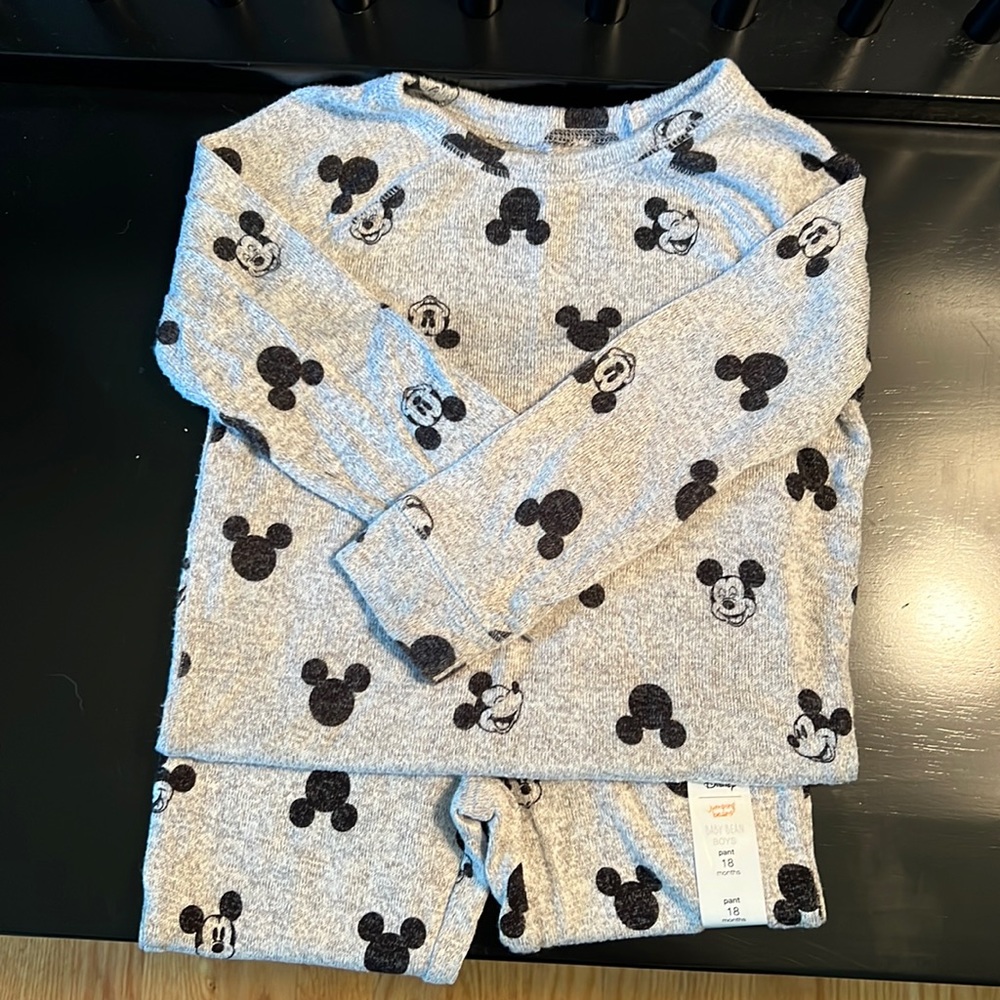 Mickey long sleeve set - 18 months EUC